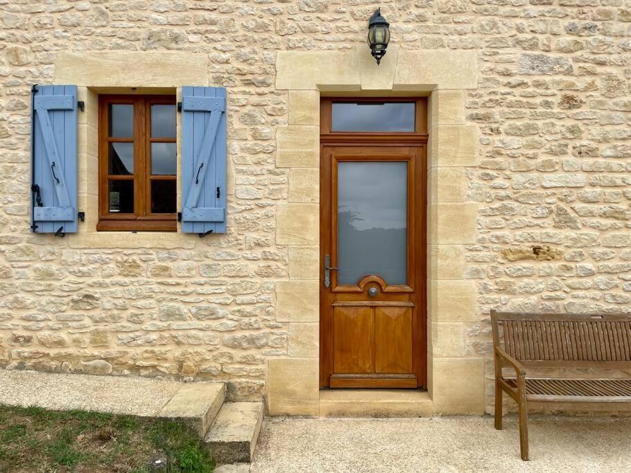 Charming 19Th Century Farmhouse With Pool Vitrac  Exteriör bild