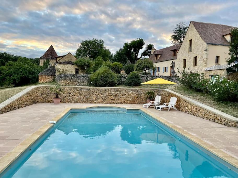 Charming 19Th Century Farmhouse With Pool Vitrac  Exteriör bild